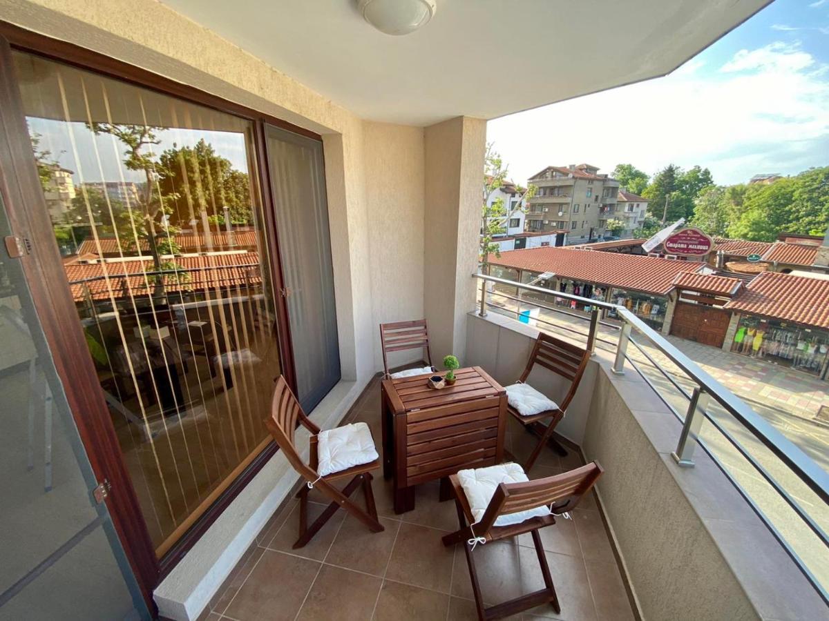 Cozy Apartment In The Center Of Primorsko Exteriér fotografie